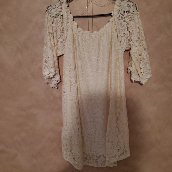 Umgee Size M Ivory Lace dress with lace sleeve - Picture 3 of 4